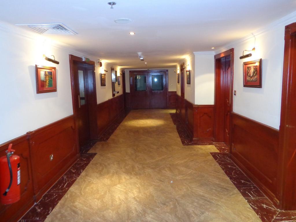 Bahrain Carlton Hotel Manamah Buitenkant foto