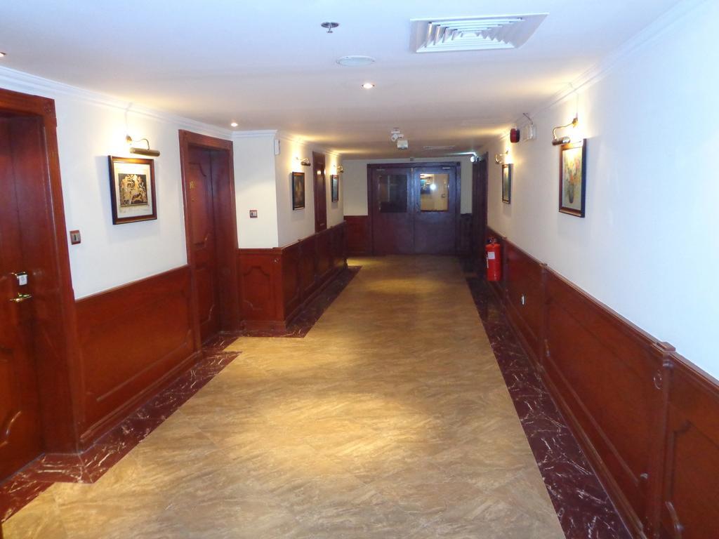 Bahrain Carlton Hotel Manamah Buitenkant foto