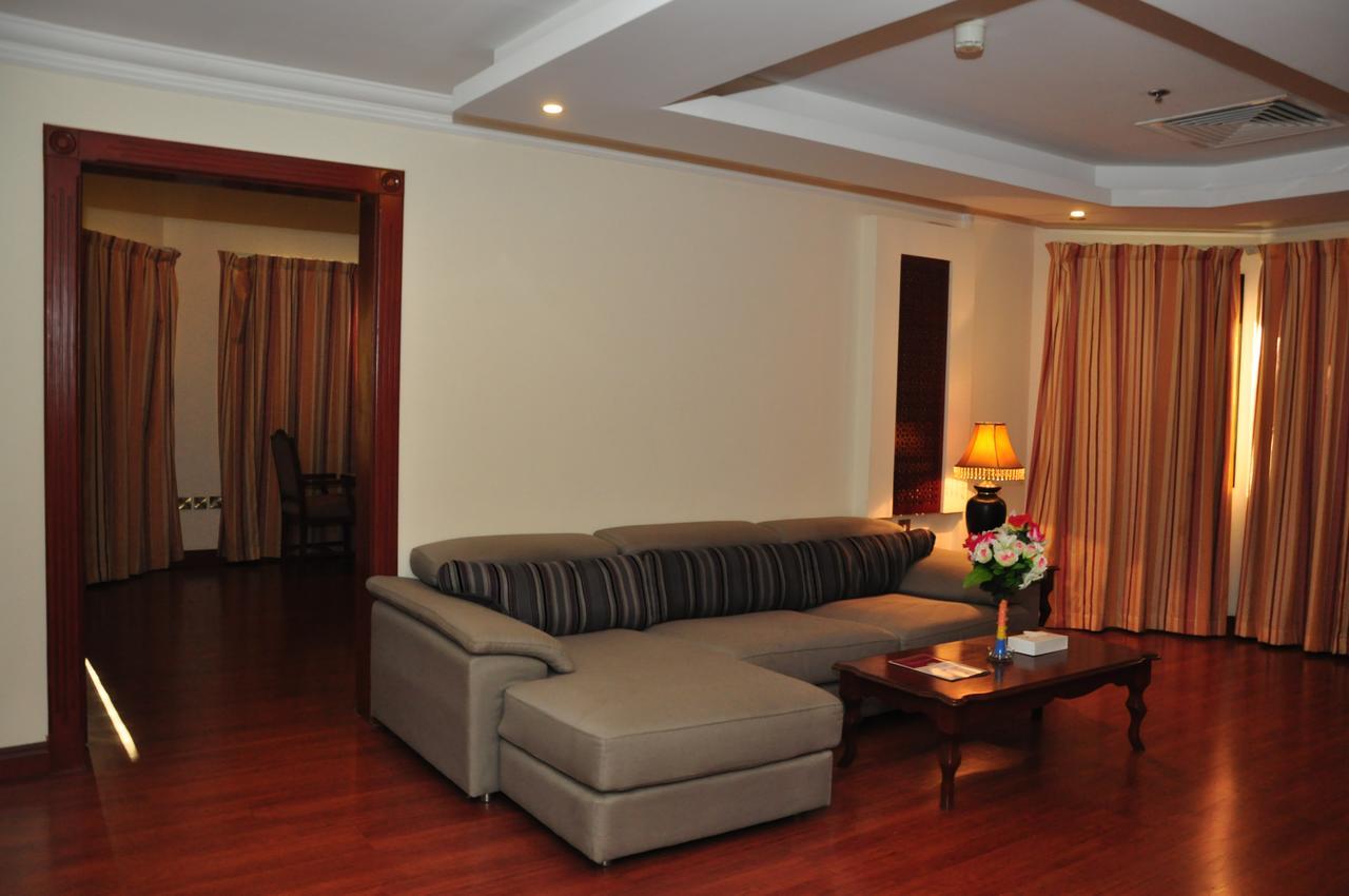 Bahrain Carlton Hotel Manamah Buitenkant foto