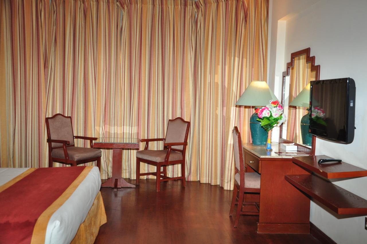 Bahrain Carlton Hotel Manamah Buitenkant foto