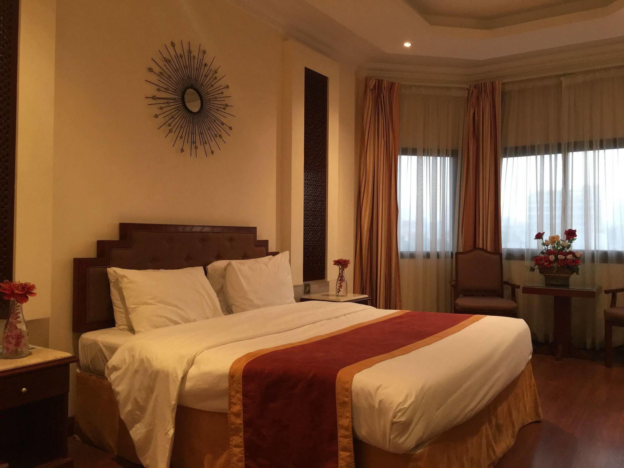 Bahrain Carlton Hotel Manamah Buitenkant foto